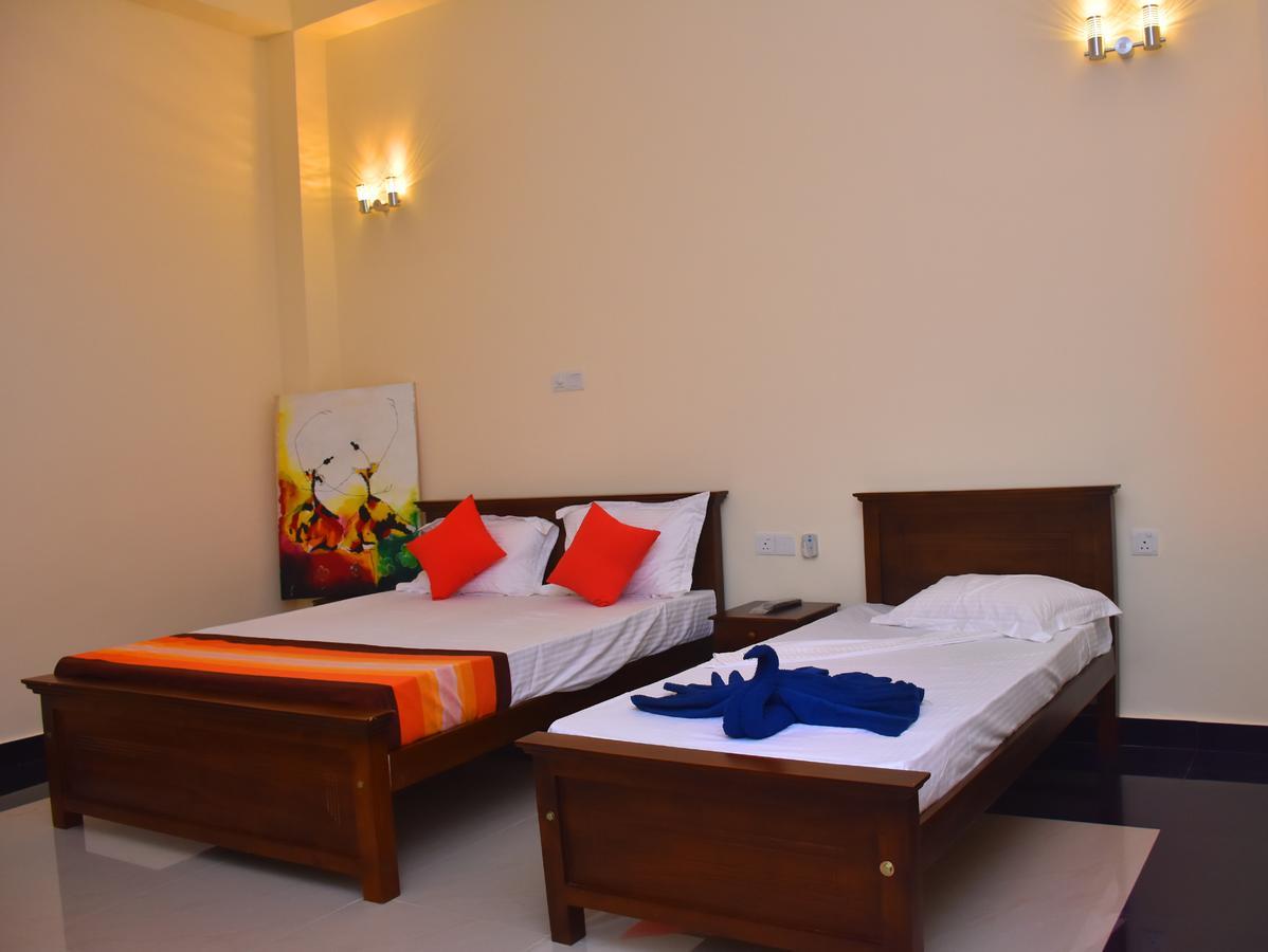 Capitalcity Hotel Бадулла Экстерьер фото