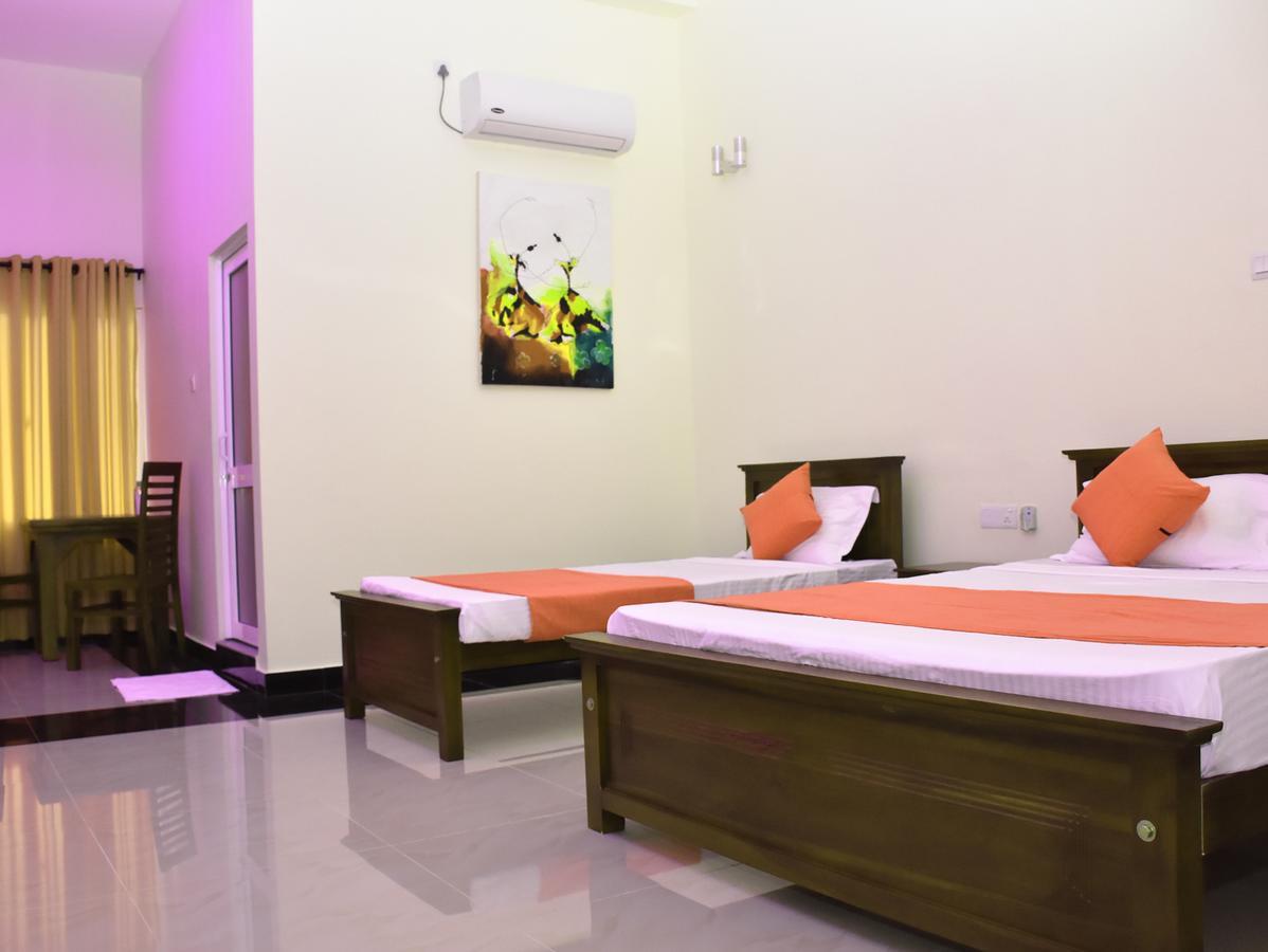 Capitalcity Hotel Бадулла Экстерьер фото