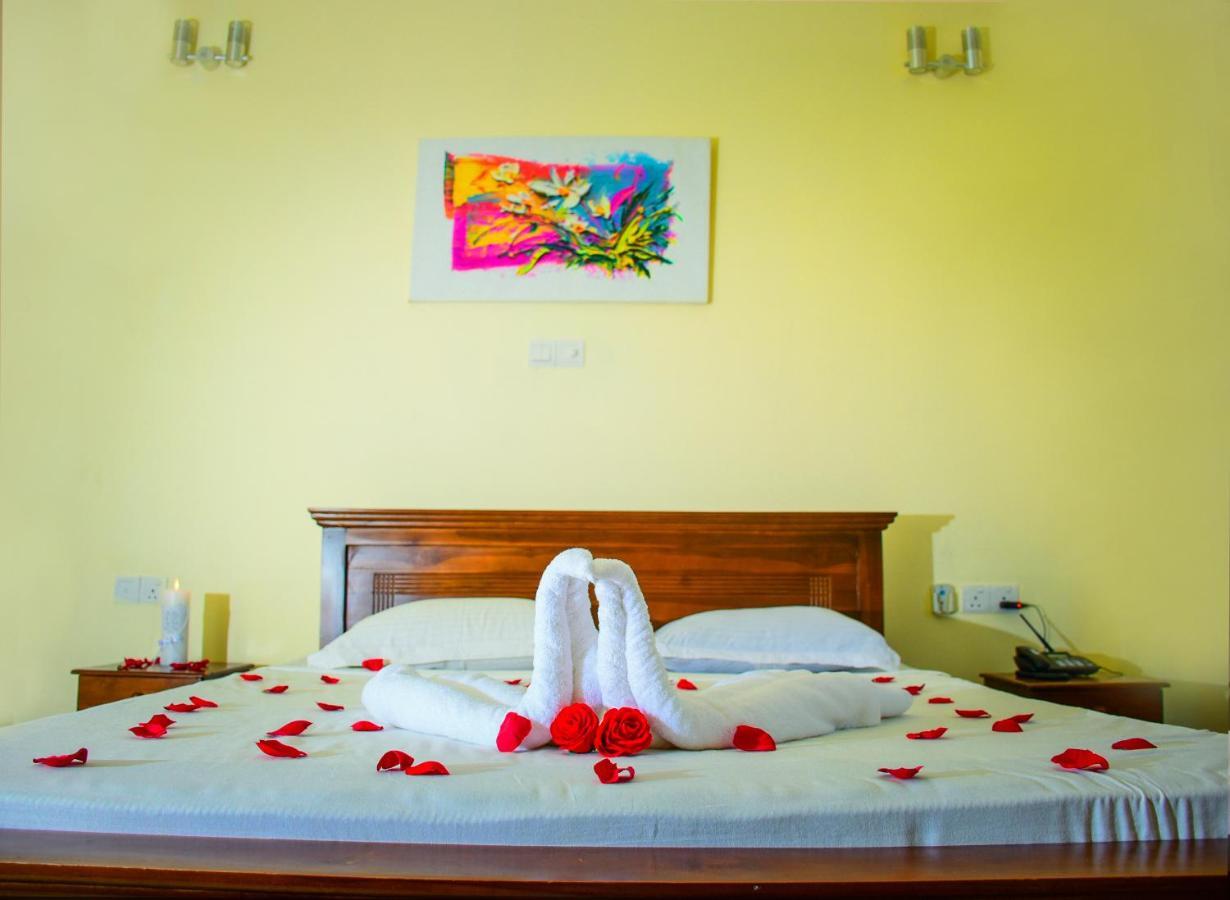 Capitalcity Hotel Бадулла Экстерьер фото