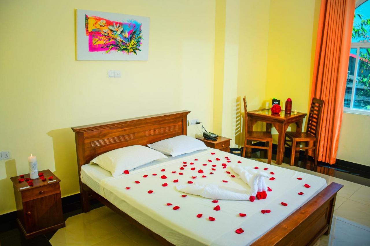 Capitalcity Hotel Бадулла Экстерьер фото