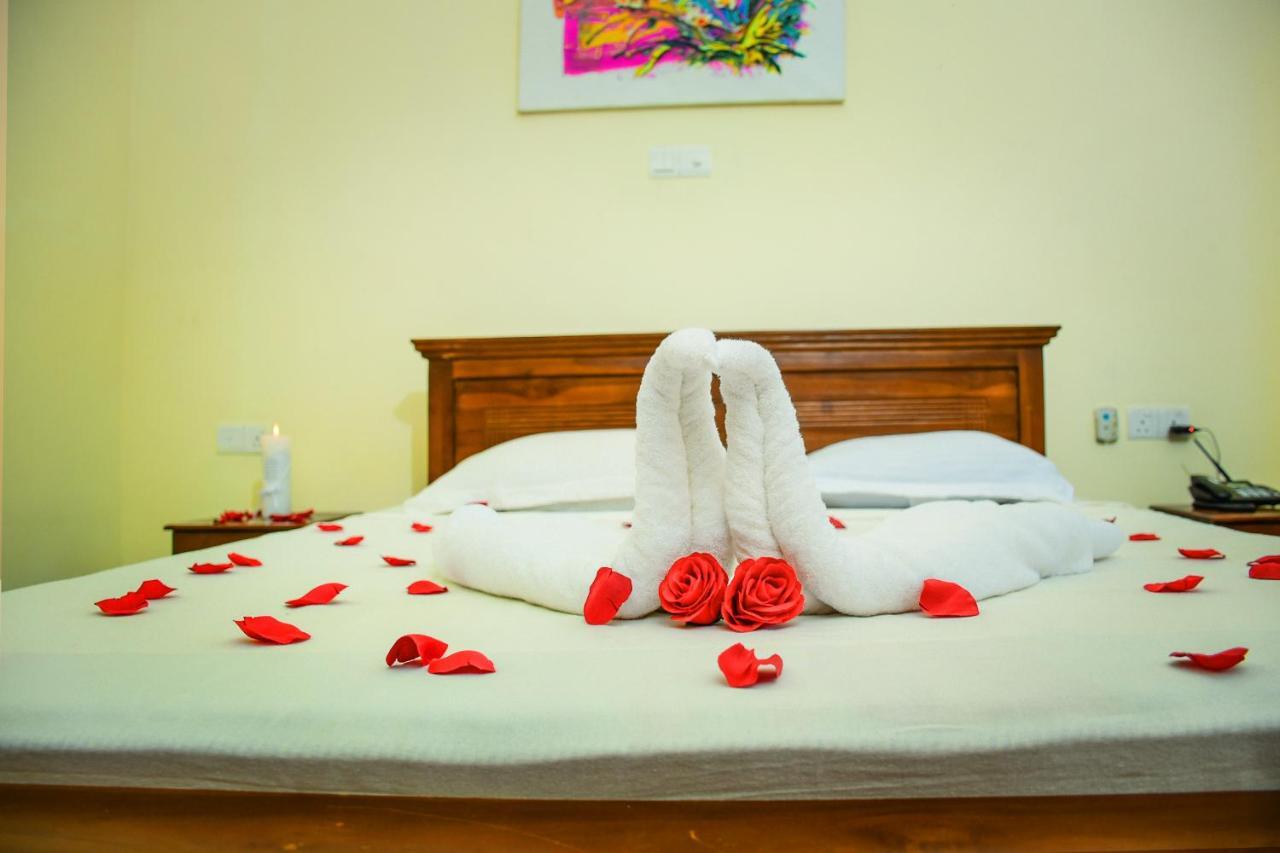Capitalcity Hotel Бадулла Экстерьер фото